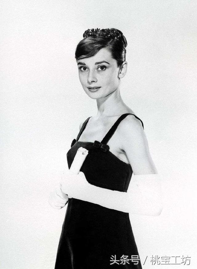 属虎女穿什么颜色衣服好，属虎的女性适合什么颜色