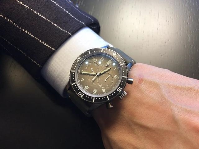 987年属兔戴手表，1987年属兔的适合养什么"