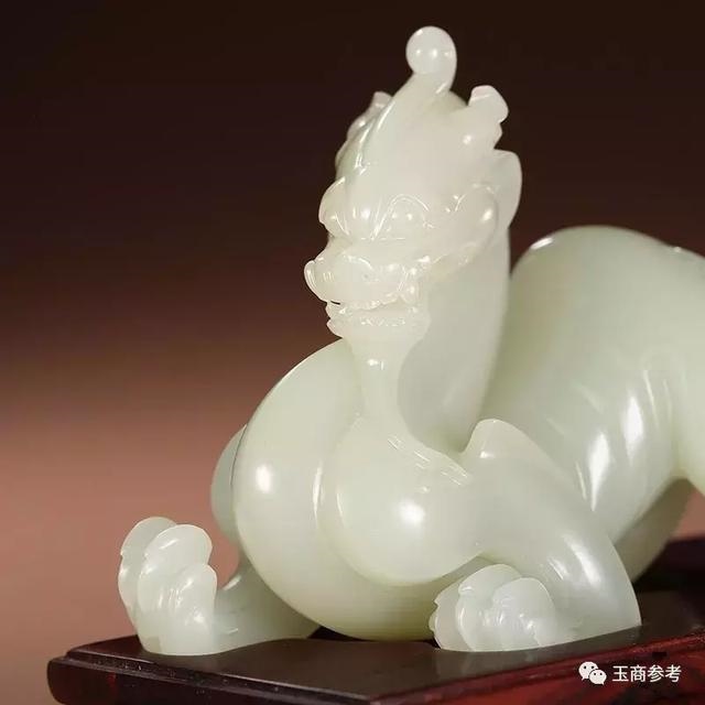 玉貔貅吊坠图片，6种人千万不能戴貔貅