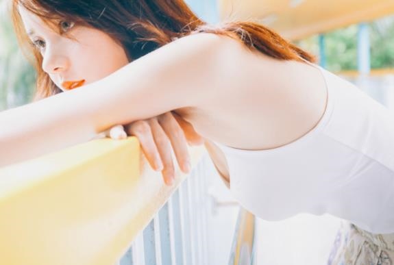 8年属马桃花劫，生肖马命中有两大贵人"