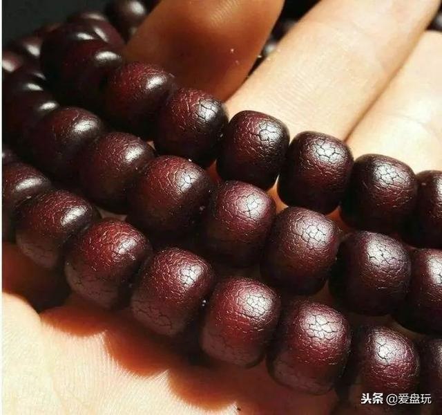 7炉中火命佩戴什么好，属兔36岁本命年很可怕"