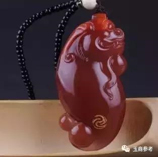 玉貔貅吊坠图片，6种人千万不能戴貔貅