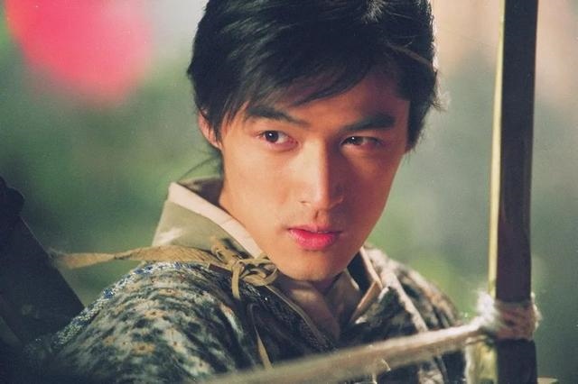 002年2月19今年多大，2002年中国发生了什么"