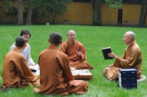 一般人不要学易经，易经读懂的人都疯了