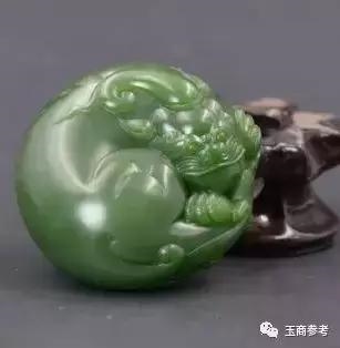 玉貔貅吊坠图片，6种人千万不能戴貔貅