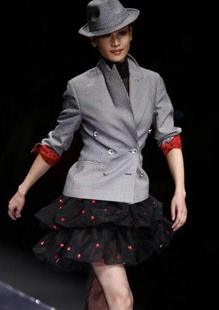 002年2月19今年多大，2002年中国发生了什么"