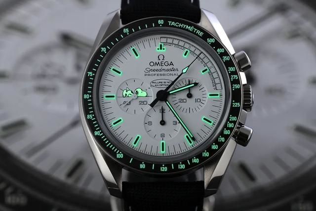 987年属兔戴手表，1987年属兔的适合养什么"