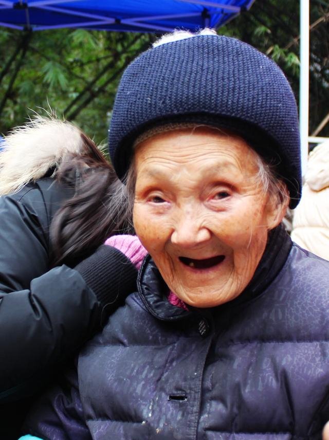 7周岁属狗是什么命，37年属什么生肖"