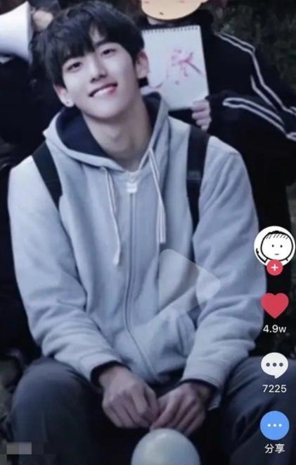 023年天降紫微星巨星，2023天降紫微星是女孩"