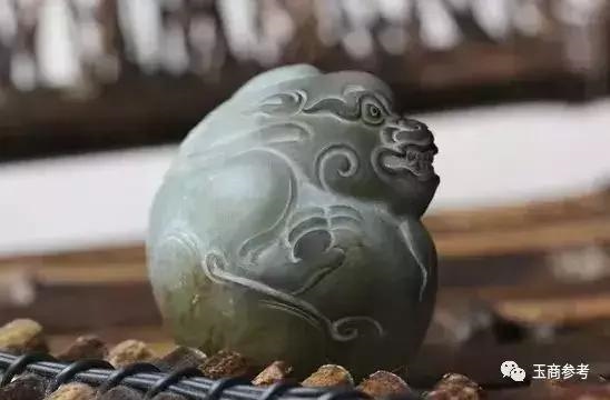 玉貔貅吊坠图片，6种人千万不能戴貔貅