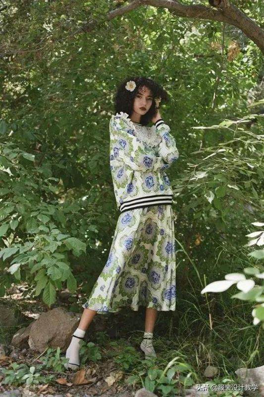 023年的兔是什么颜色的兔，2023年黑兔年预言"