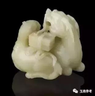 玉貔貅吊坠图片，6种人千万不能戴貔貅