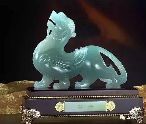 玉貔貅吊坠图片，6种人千万不能戴貔貅