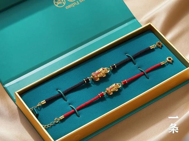 黄金貔貅手链图片，女士黄金貔貅手链图片