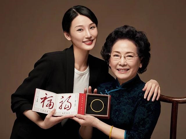 黄金貔貅手链图片，女士黄金貔貅手链图片