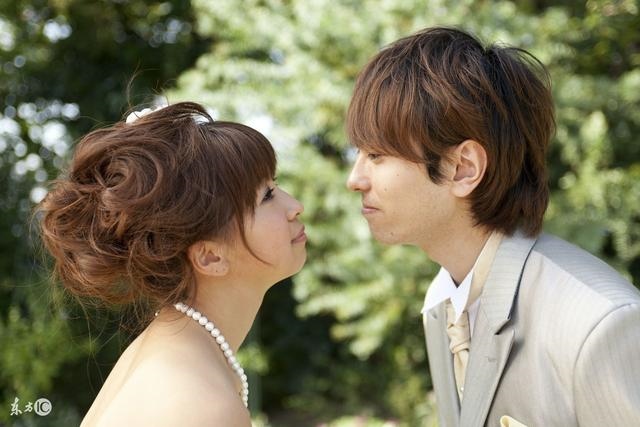 属牛2022年结婚好吗，鼠和鸡适合2022年结婚吗