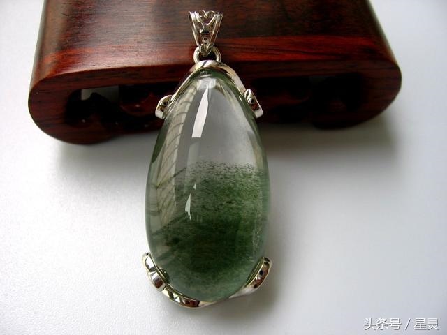 属蛇和属鸡的相克吗，属蛇的忌什么属相