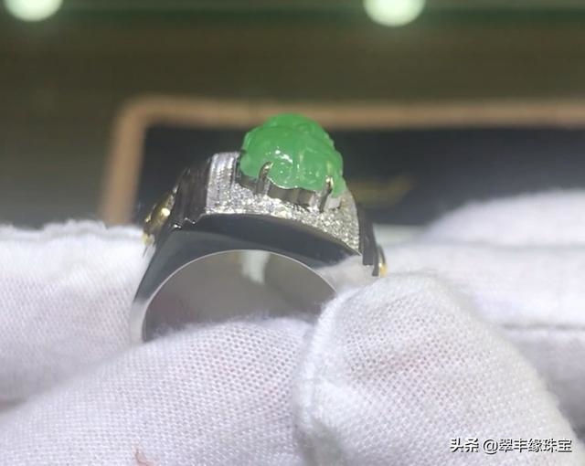 男士玉貔貅手串图片，手工编织貔貅手链男士