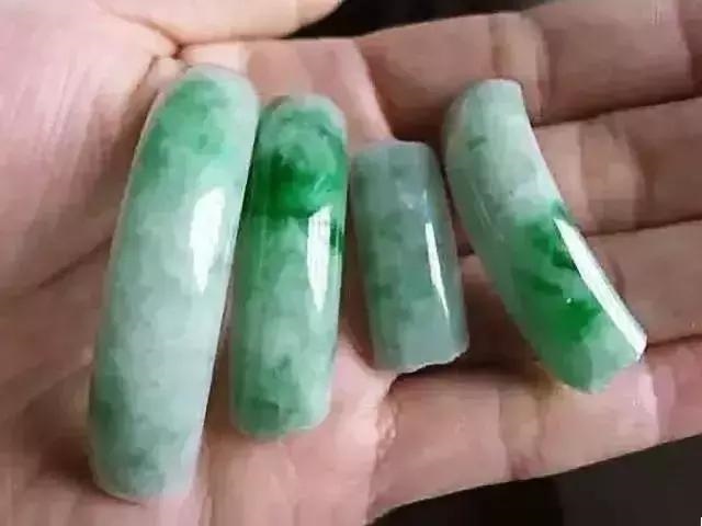 翡翠如何净化重新认主,玉镯真的有灵气吗
