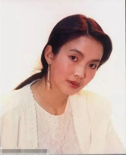 6年属龙的女人有几次婚姻,属龙1976年一生婚姻"