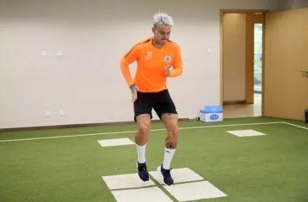 预言火中玉兔上龙床，预言唯有玉兔上龙床