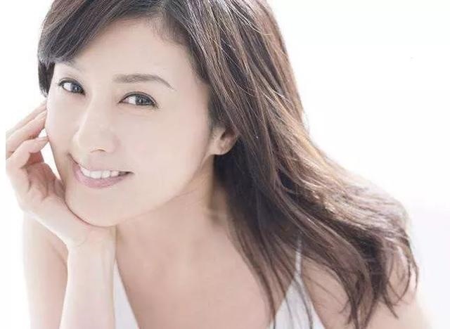 六二年的男虎感情方面，62年虎男性有几次婚姻