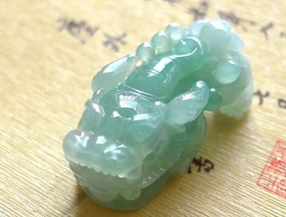 什么颜色貔貅最吸财旺财，貔貅适合什么生肖人戴