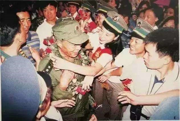 九八年多少岁属什么，1998年属虎的更佳配偶