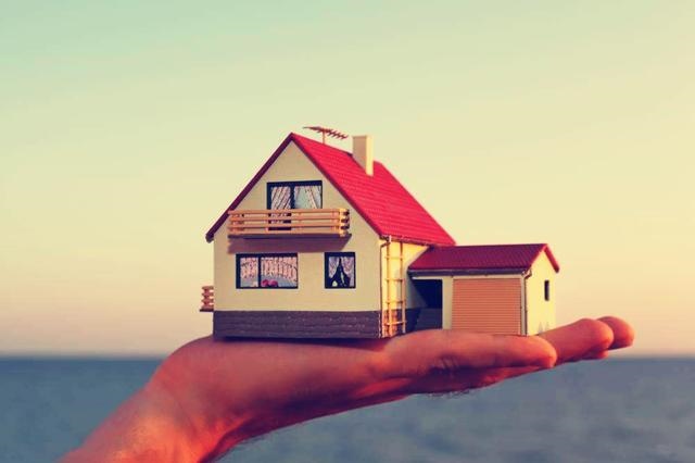 5年出生几岁，1975年属什么生肖"