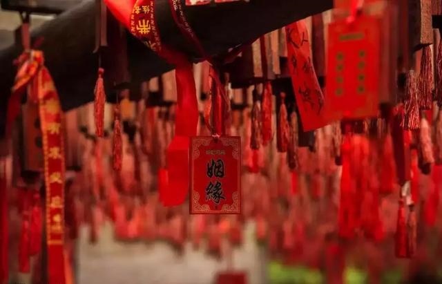 八字特别合的夫妻，八字看男女双方缘分