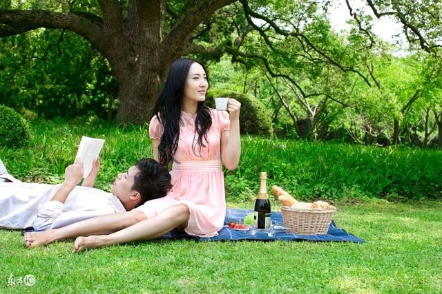 算命姻缘何时遇到另一半句子,测正缘出现的准确时间