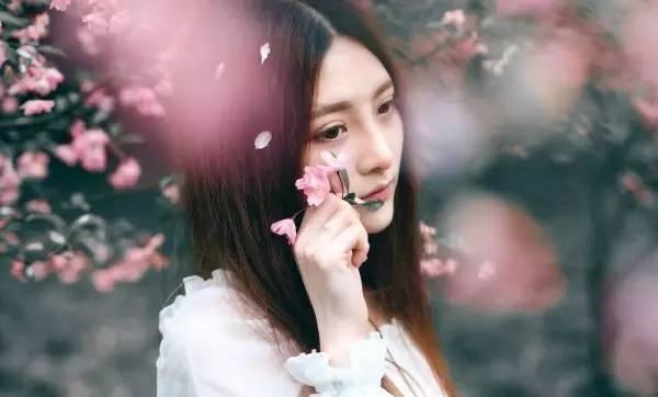 流年桃花是什么意思,流年桃花有结婚的可能吗