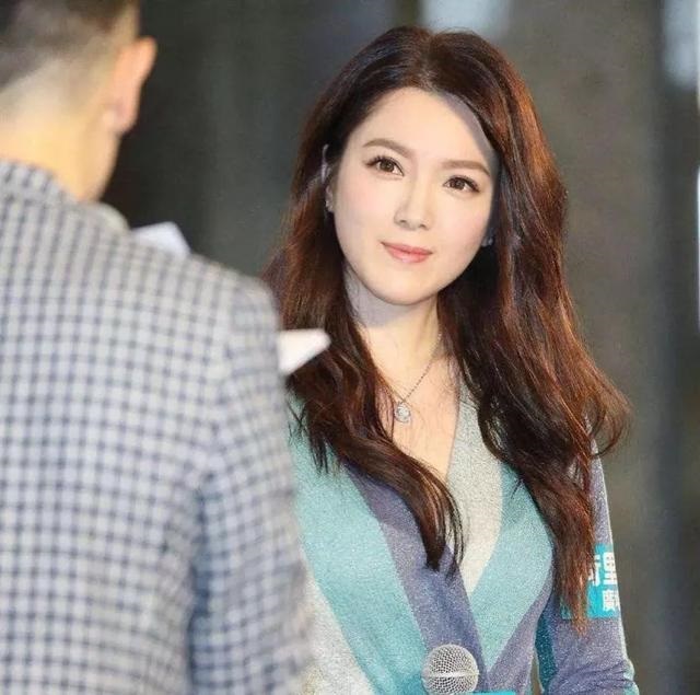 六二年的男虎感情方面，62年虎男性有几次婚姻