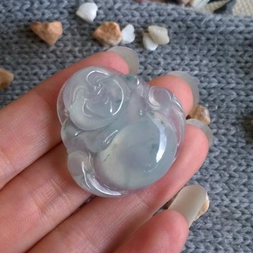 什么体质的人不适合戴翡翠，翡翠和玉哪个养人