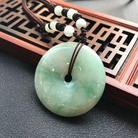 0岁戴哪种翡翠手镯好看,翡翠种水分类图"