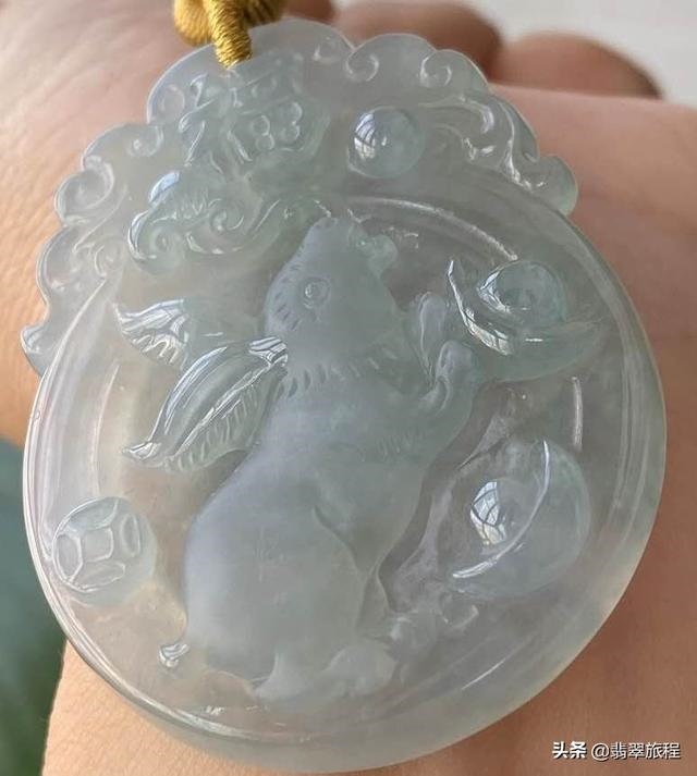 属蛇的带什么玉比较好，2022年属蛇大忌