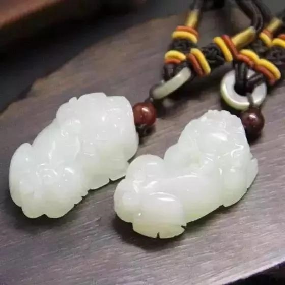 翡翠玉貔貅的佩戴忌讳什么颜色，四类人千万别带貔貅