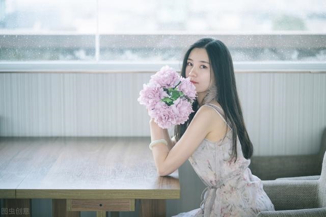 022年属龙几岁呢，属龙2022年运势及运程女性"