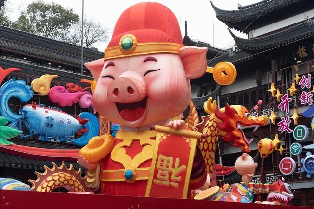 属猪人今年的运气和财运，生肖猪明日运势运势