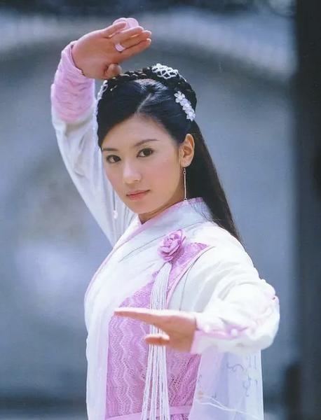 6属龙一生有几次婚姻女,1976年属龙女人的性格"