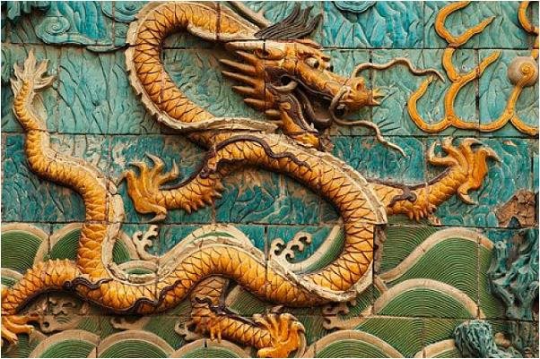 976年属龙人戴什么好，1976属龙女适合什么佩戴"