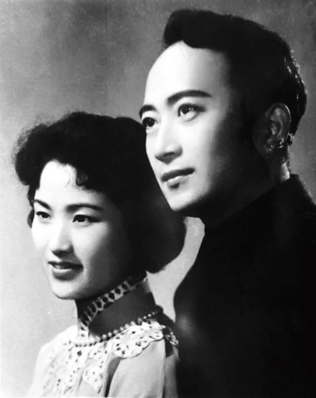 4年龙女的晚年，1976年龙女的感情"