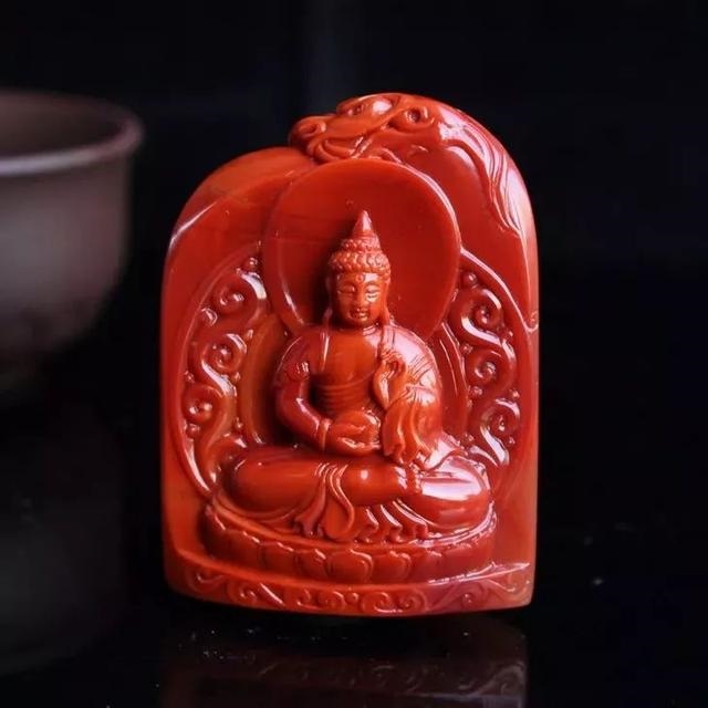 8年属虎佩戴什么能招财，1998属虎戴什么银饰"