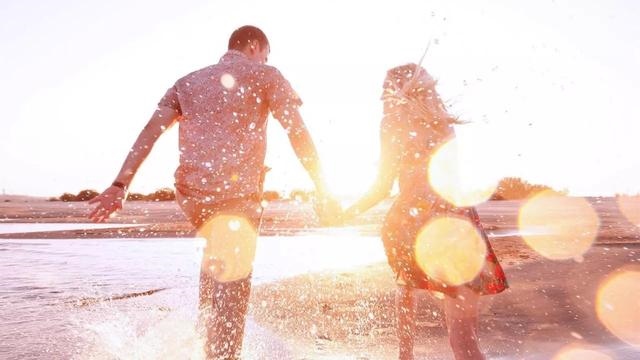 9年属羊是火命佩戴什么吊坠,1979属羊佩戴金银好还是玉"