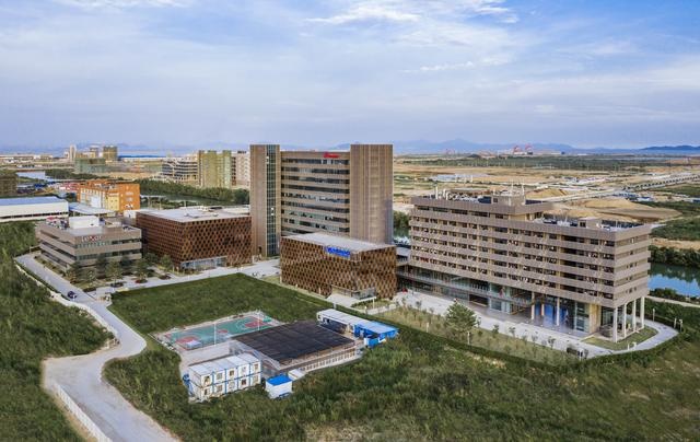 6男龙和76女龙相配吗，76年龙男和76年龙女"