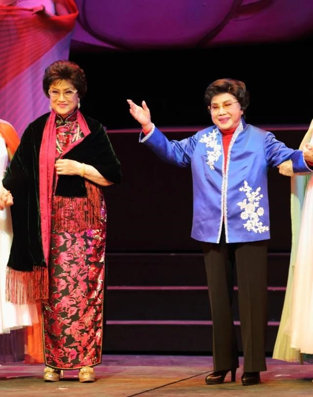 4年龙女的晚年，1976年龙女的感情"