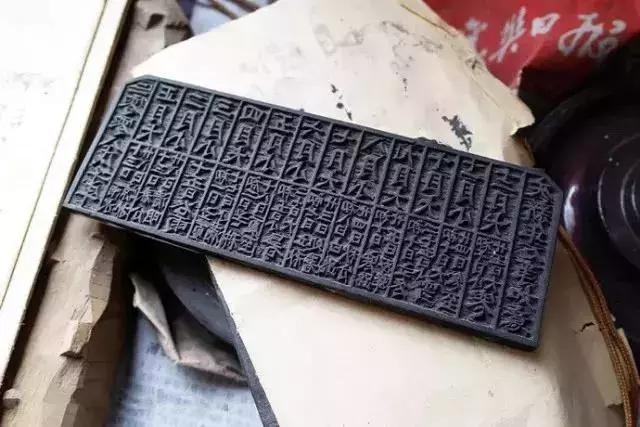 中华老黄历正版，下载中华老黄历并安装