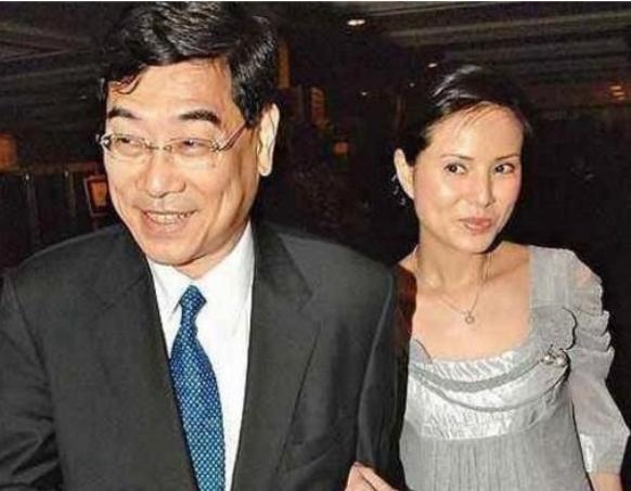 976年至今多少岁，1976年中国发生了什么事"