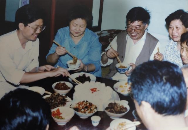 二十多岁属马是哪一年，属蛇属马适合做夫妻吗