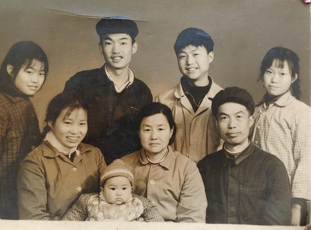 二十多岁属马是哪一年，属蛇属马适合做夫妻吗